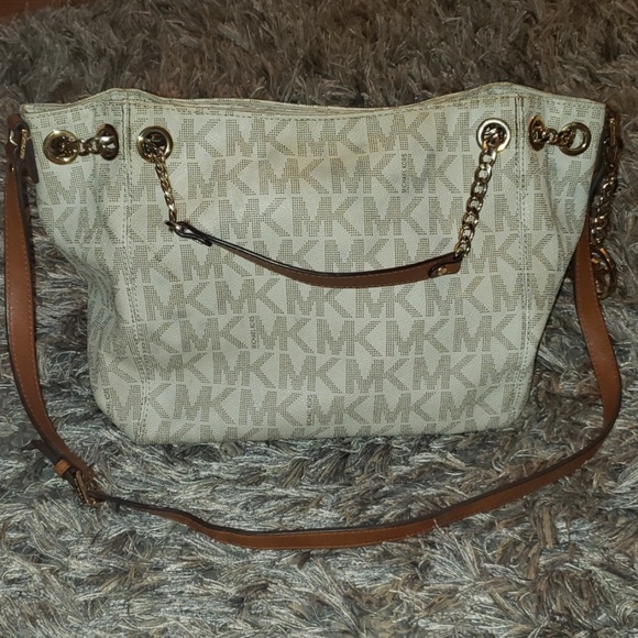 Michael Kors Handbags - Michael Kors purse Michael Kors Handbags - Michael Kors purse